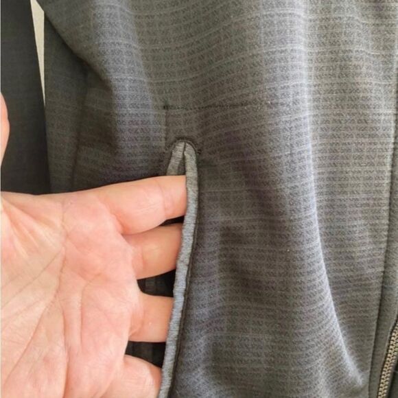 Columbia black hooded LIGHTWEIGHT zip up SMALL - Picture 2 of 8